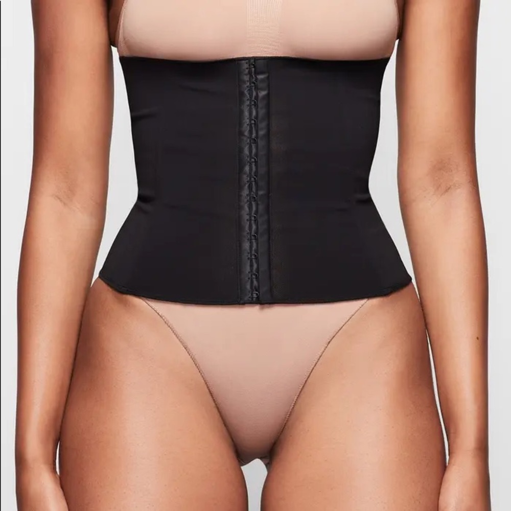 SKIMS Waist Trainer